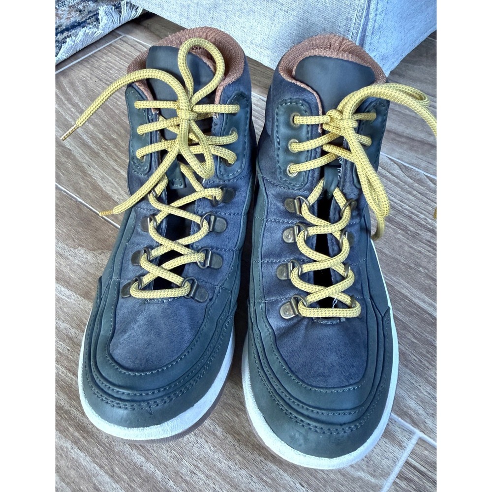 Baretraps Womens Kamber Hiking Ankle Boots Size 7.5 Green Gorpcore Outdoor Gear
